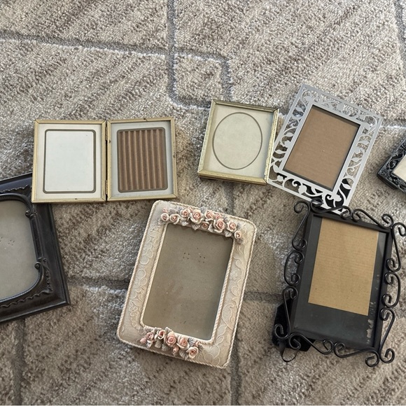 Vintage Styled Assorted Picture Frame Lot of 7 Bundle - Picture 1 of 9